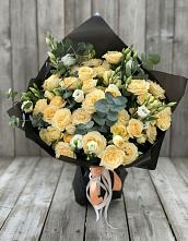 Букет цветов из:  Розы и Лизиантусы #REPLACE_PRED# Покрове