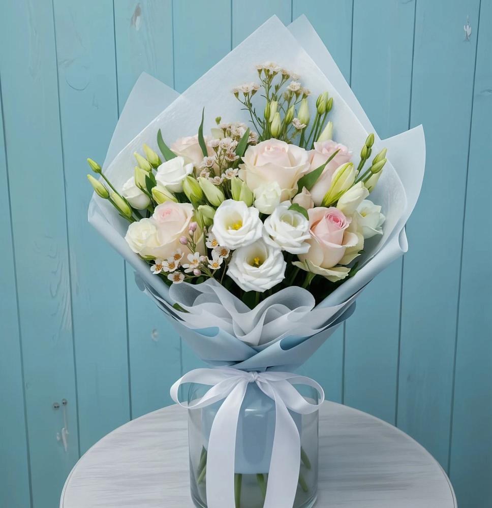 Букет цветов из: Розы и Лизиантусы в Покрове