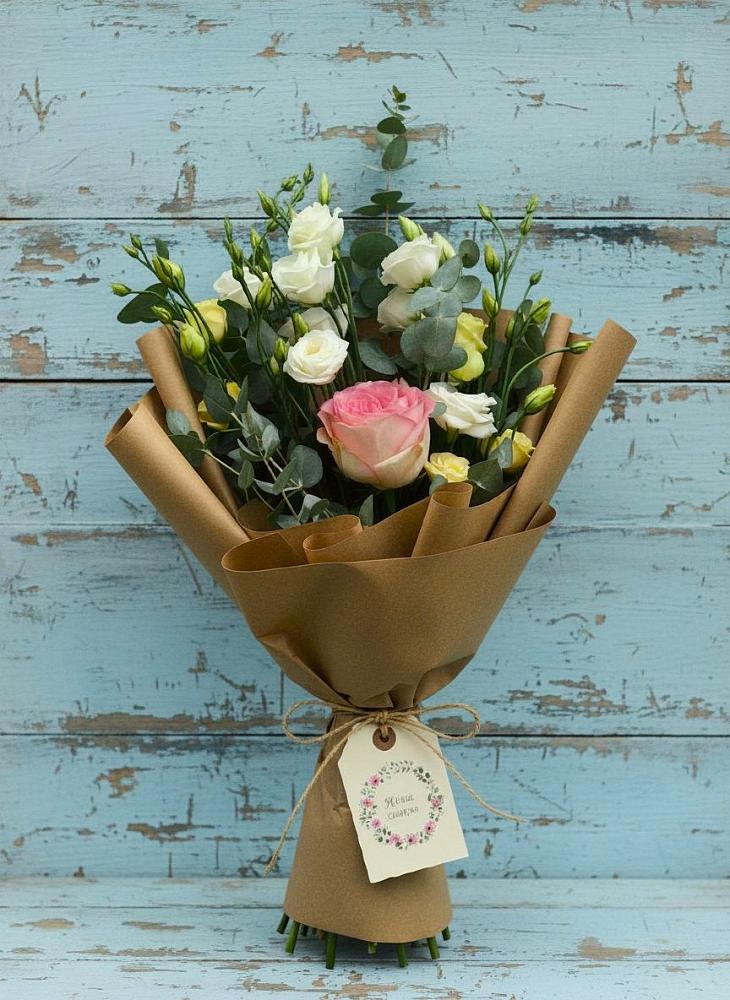 Букет цветов из: Розы и Лизиантусы в Покрове