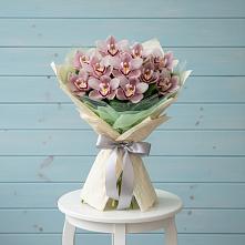 Букет цветов из:  Орхидеи и Розы в Покрове