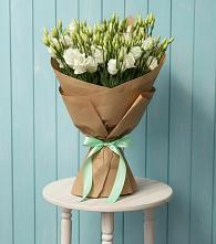 Букет цветов из:  Лизиантусы в Покрове