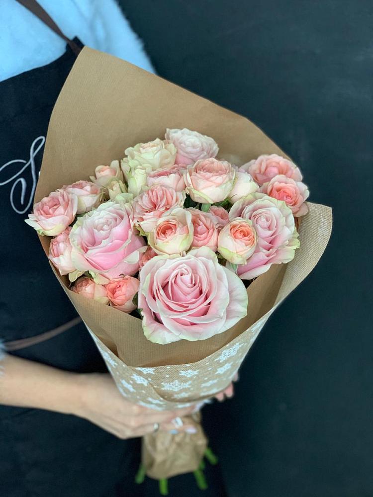 Букет цветов из: Хризантемы и Розы в Покрове