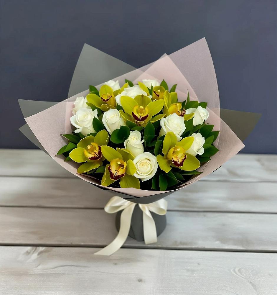 Букет цветов из: Орхидеи и Розы в Покрове