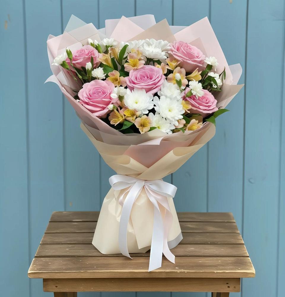 Букет цветов из: Гвоздики, Орхидеи и Розы в Покрове