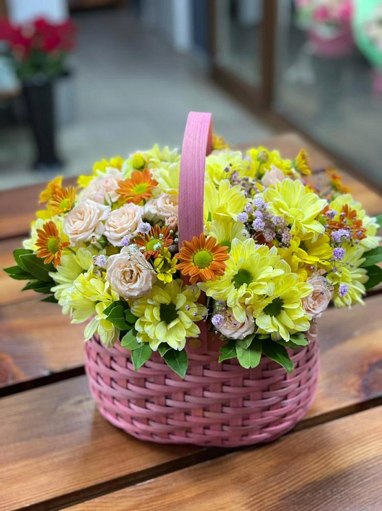 Цветочная композиция из Хризантемы и Розы в корзине в Покрове