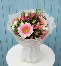 Букет цветов из:  Герберы, Альстромерии и Лизиантусы #REPLACE_PRED# Покрове