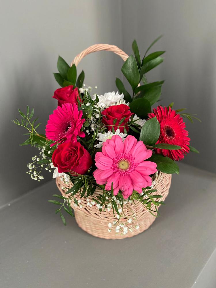 Цветочная композиция из Розы, Хризантемы и Герберы в корзине в Покрове