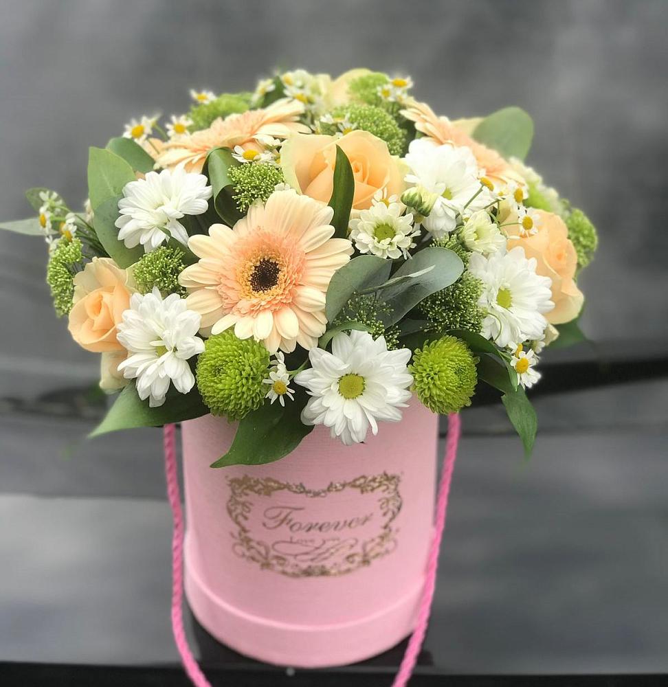 Цветочная композиция из Розы, Герберы и Хризантемы в шляпной коробке в Покрове