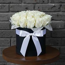 Цветочная композиция из Розы в шляпной коробке #REPLACE_PRED# Покрове